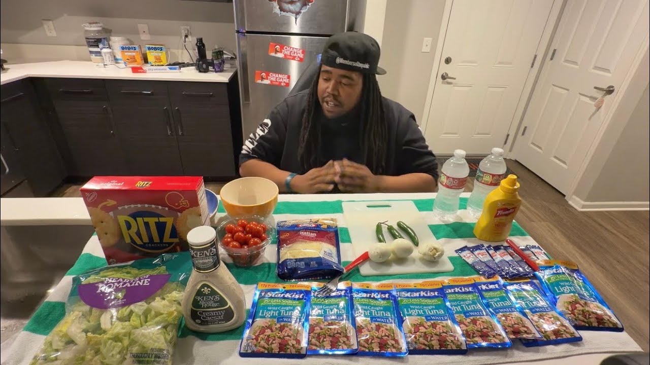 9 Packs Of Tuna, Fresh Garden Salad, RITZ, 3 Serrano Peppers 🌶️ , 2 Bottles Of Water