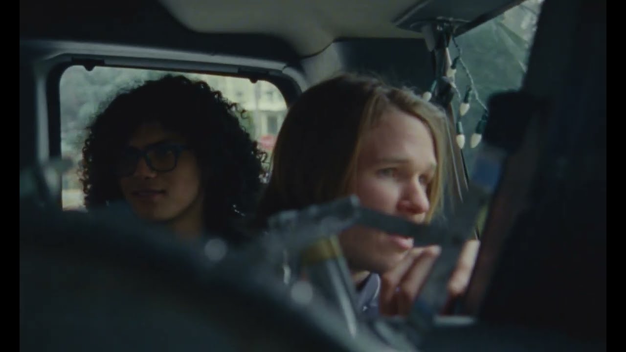 Coheed and Cambria - Someone Who Can (Official Music Video)