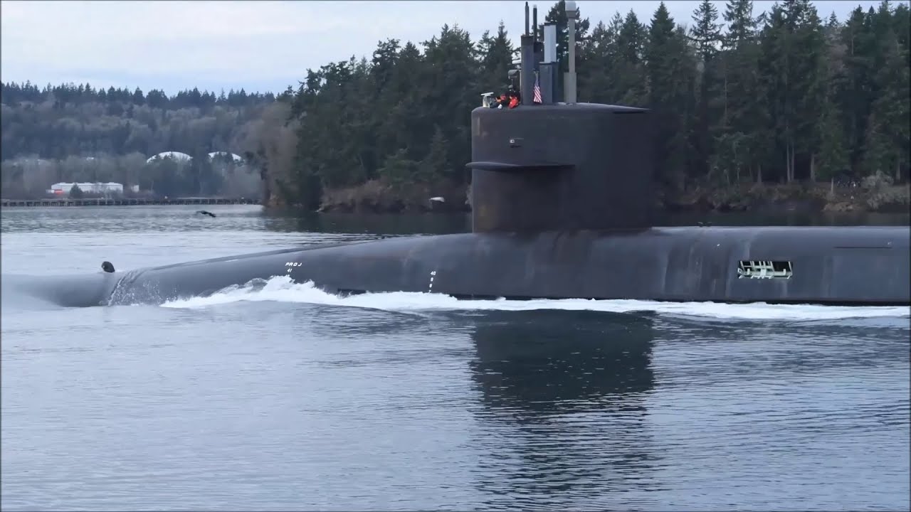 USS Louisiana (SSBN 743) Departs Bremerton
