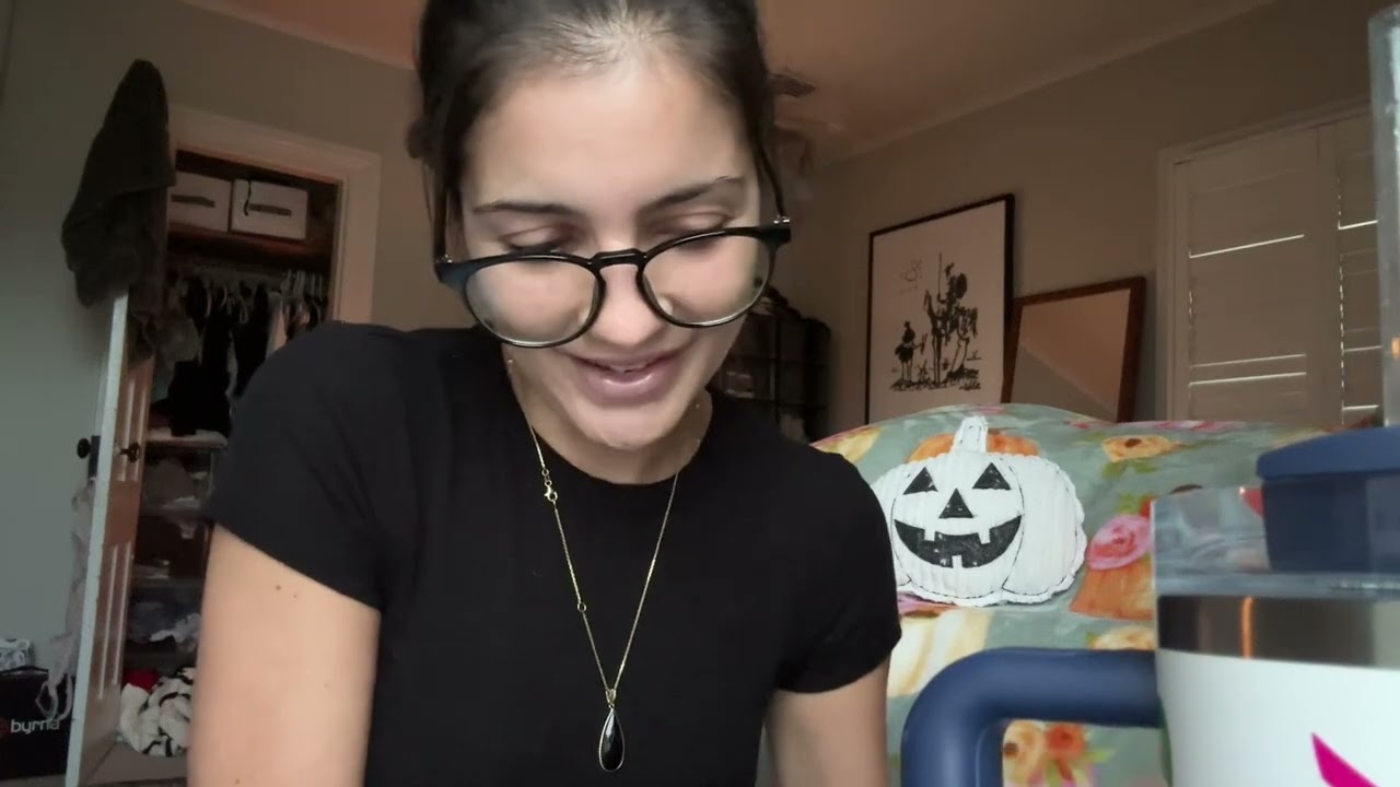 Does he love you? | Chelsea Gomez Tarot