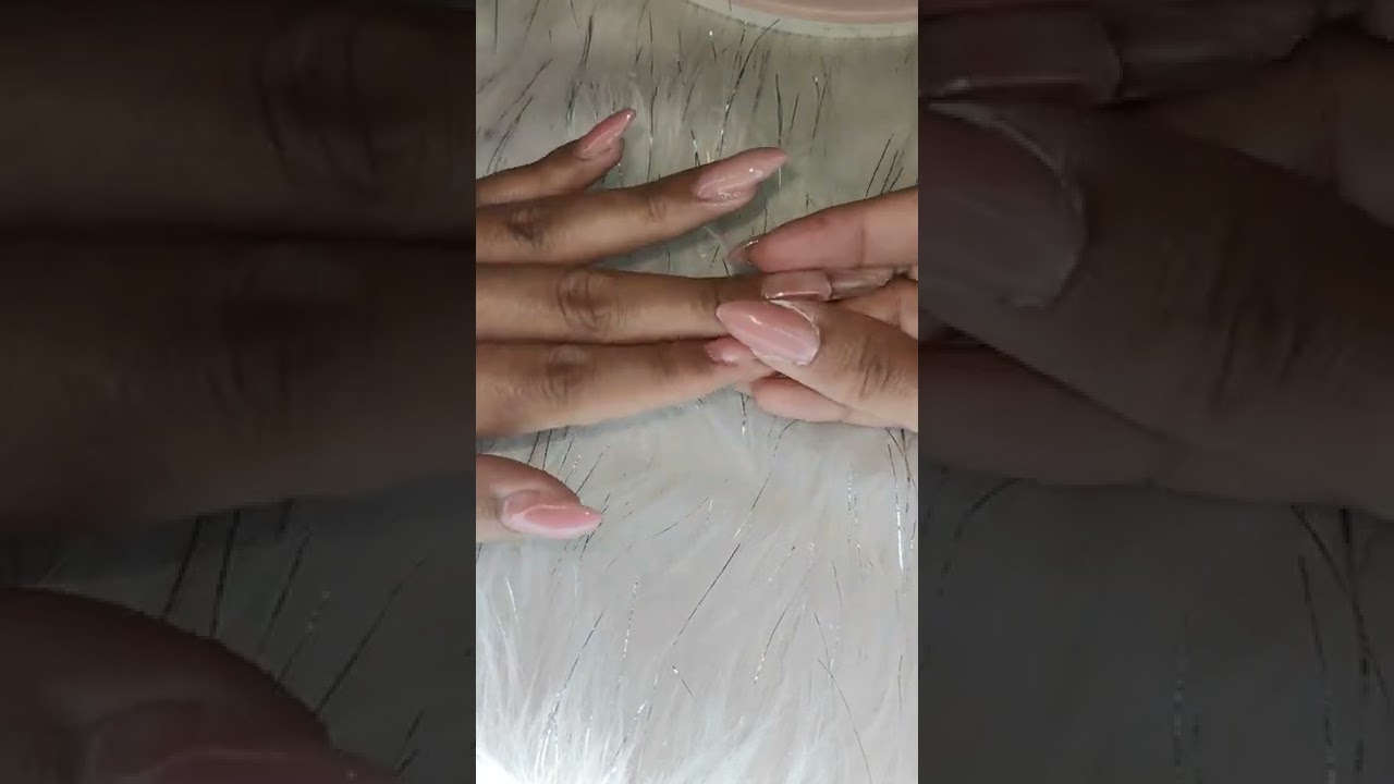 طريقة لزق الضافر بالxچيل أو بالبيز