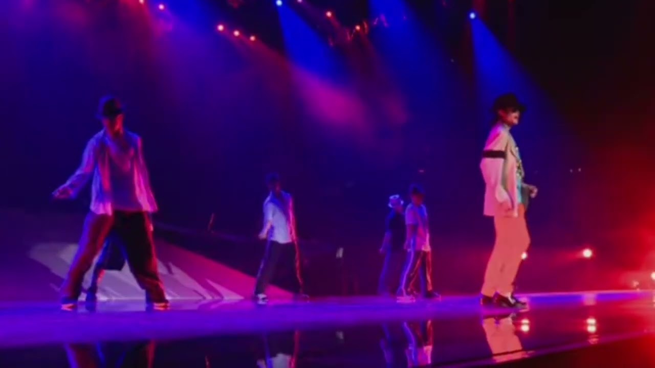 Michael Jackson smooth criminal (2009) THIS IS IT. (NEW STUDIO RECREATION!)
