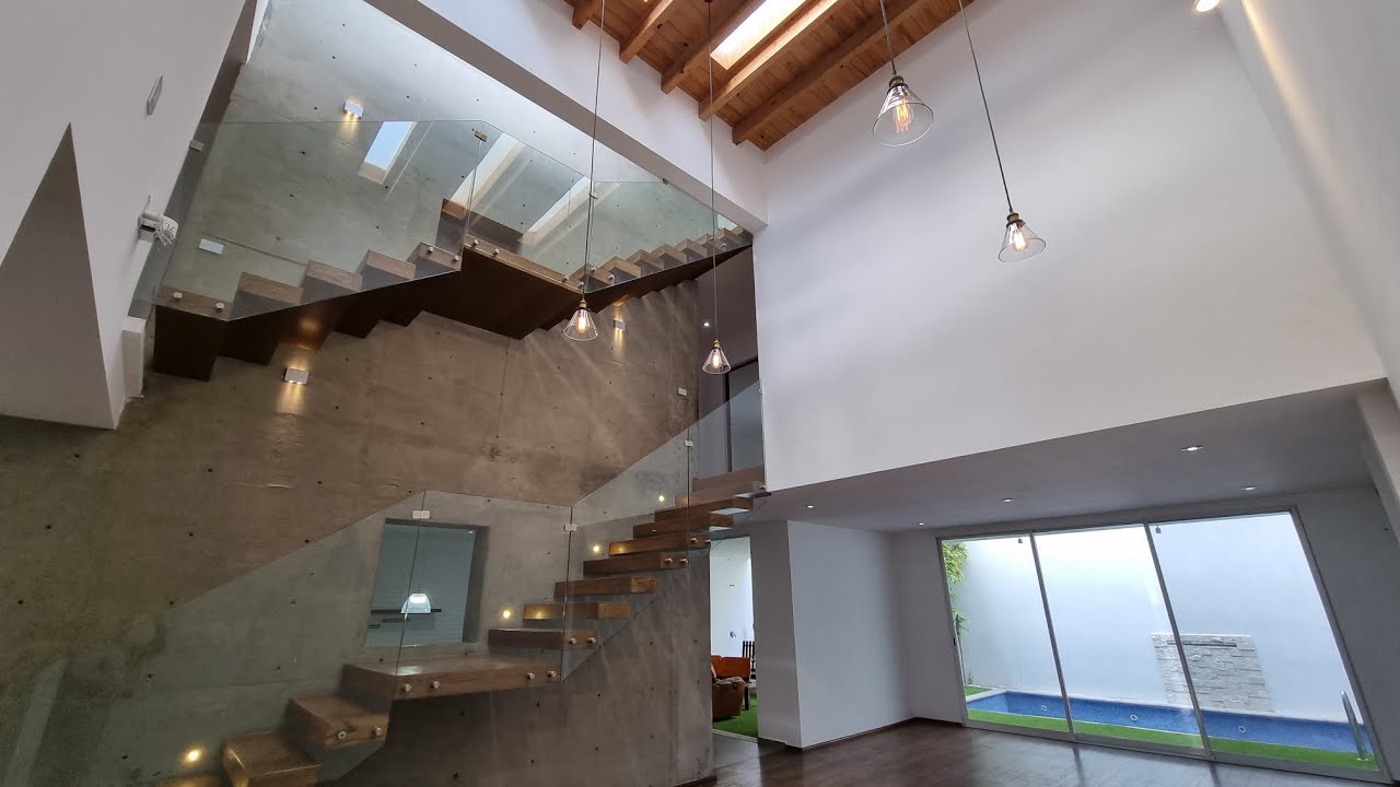 Casa en venta en Lomas de juriquilla Querétaro con alberca y roofgarden $6.5 mdp