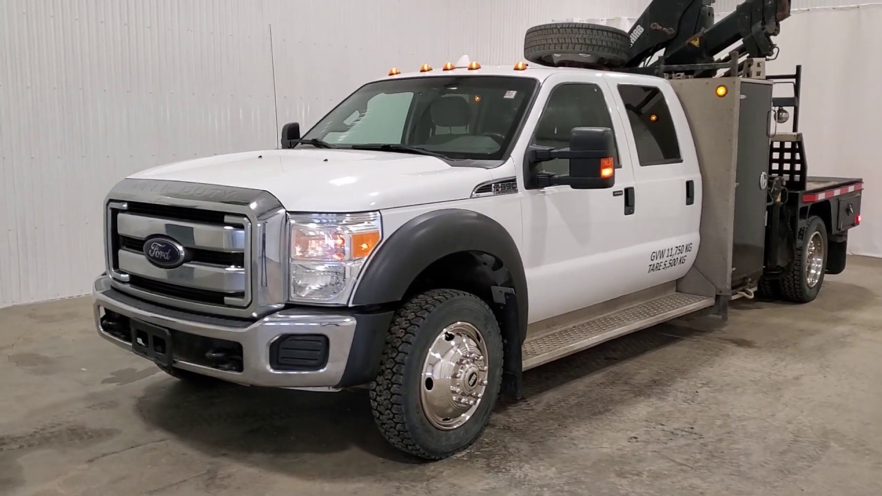 2015 FORD F-550 CREW CAB PICKER TRUCK. 90535 KMS $59900 6.8L V10 STOCK#3744P