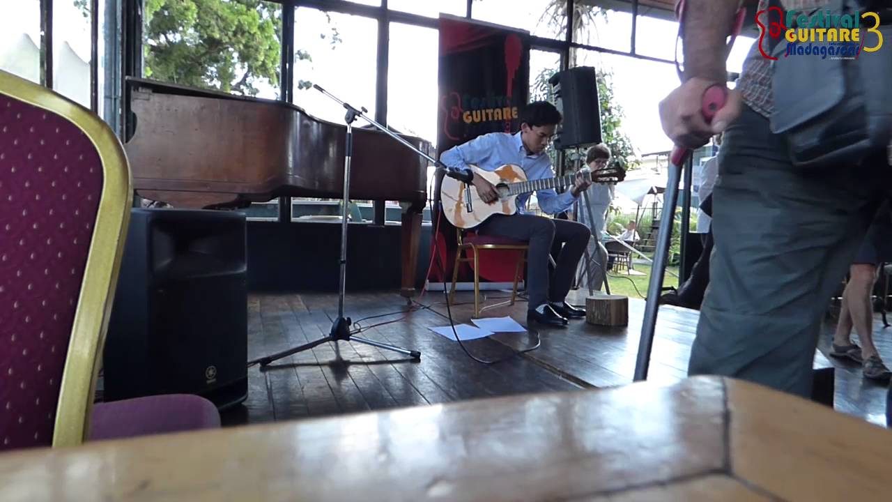 RATSARATOETRA Zo. Madagascar Guitar International Festival