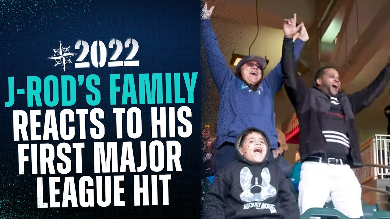 Julio Rodr&iacute;guez's Family Celebrates His First Major League Hit