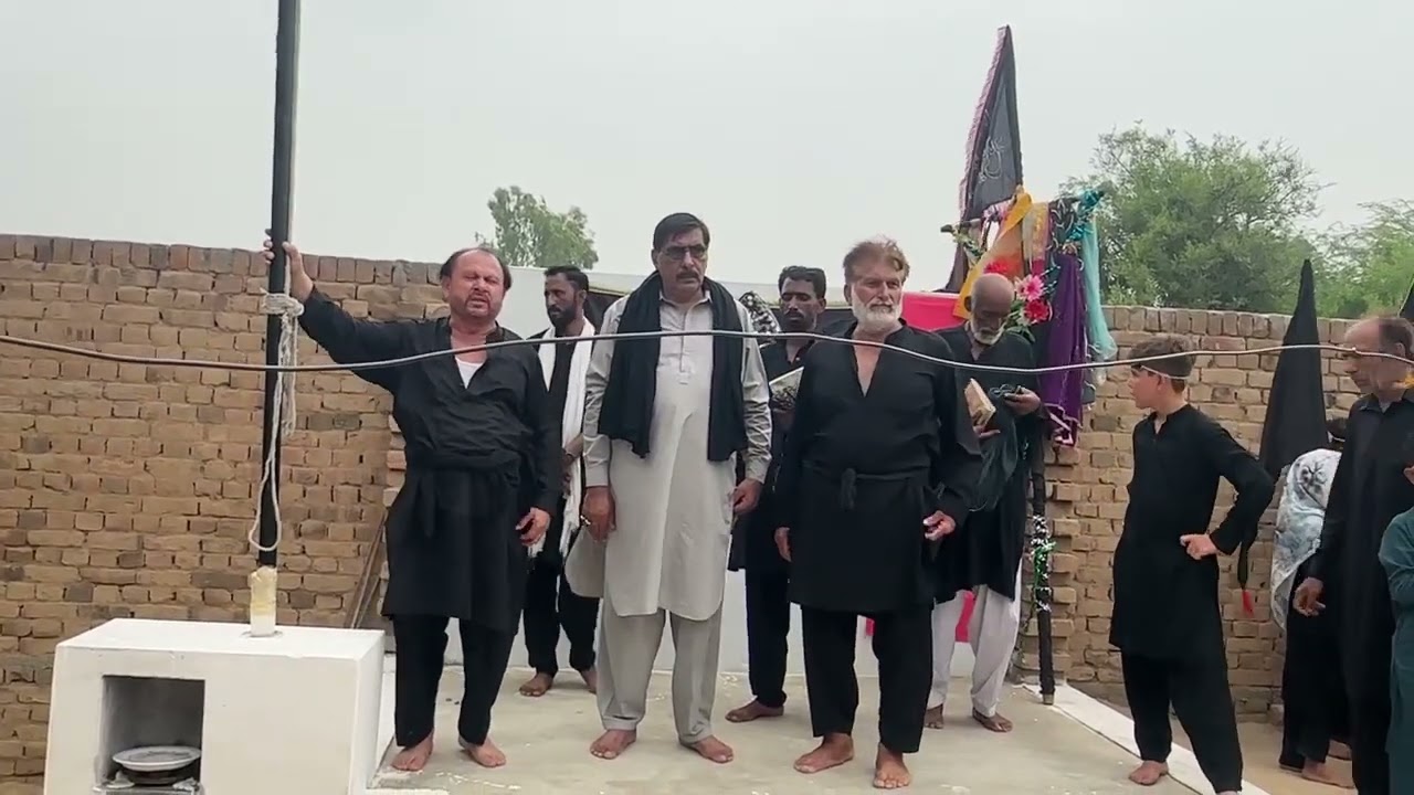 عاشورہ محرم 2025 کا ماتمی جلوس غلام سرور خان کے کھر سے شروع ھوا