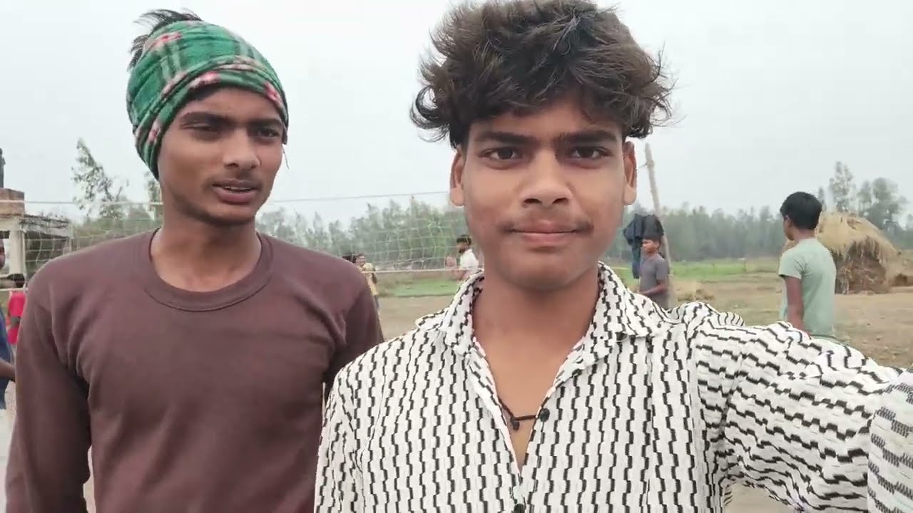 Volleyball khelne ja rhe hai gao me 🔥 #funny #volleyball 