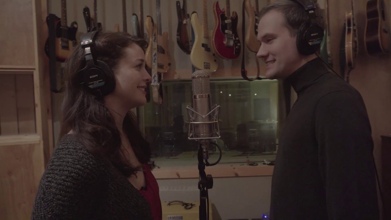 White Christmas Medley  - Ellyn Heald and Andrew Nielson (Cello, Guitar, Ukulele, and Vocals)