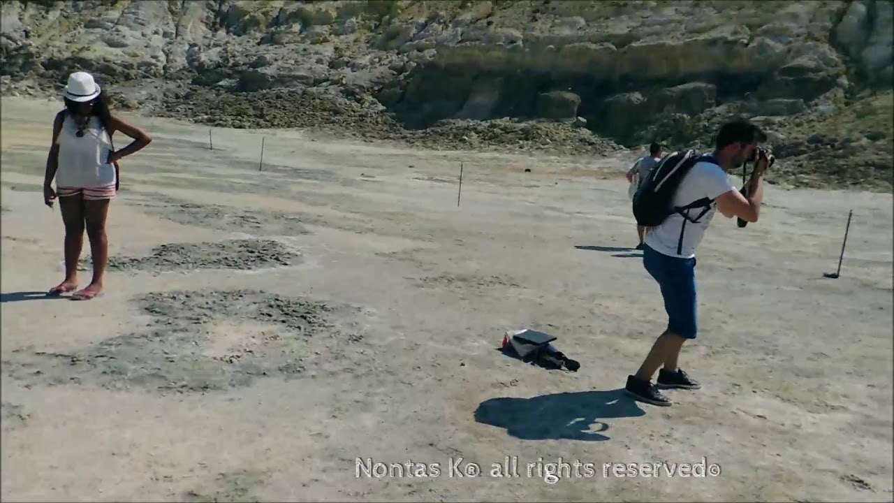 Μέσα στον κρατήρα της Νισύρου / Walk inside Nisyros Volcano area
