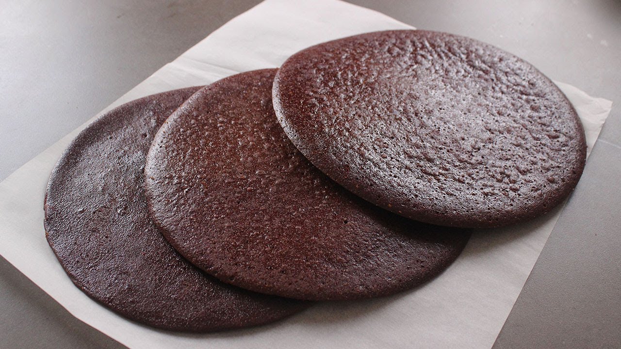 كيك الشوكولاتة في المقلاة 3 طبقات