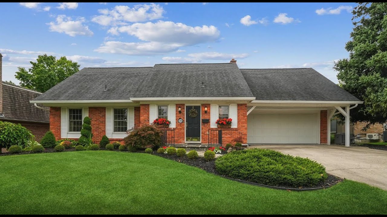 1926 Kerns Road, Burlington