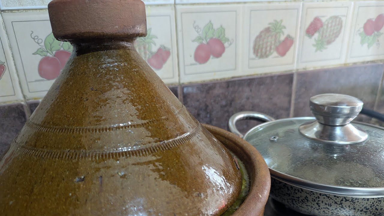 ألسلام عليكم ورحمة الله وبركاته...نشارك معاكم طاجين للغذاء 