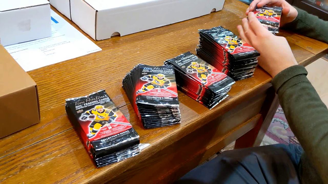 Tim Hortons Hockey Cards 2020-2021! OPEN 500 PACKS! We Pull a 1;12,000 Wayne Gretzky Tribute Card!!