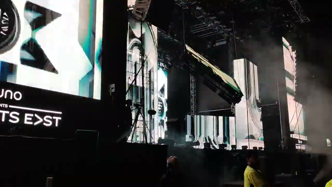 aphex twin - field day 2023 London first Row