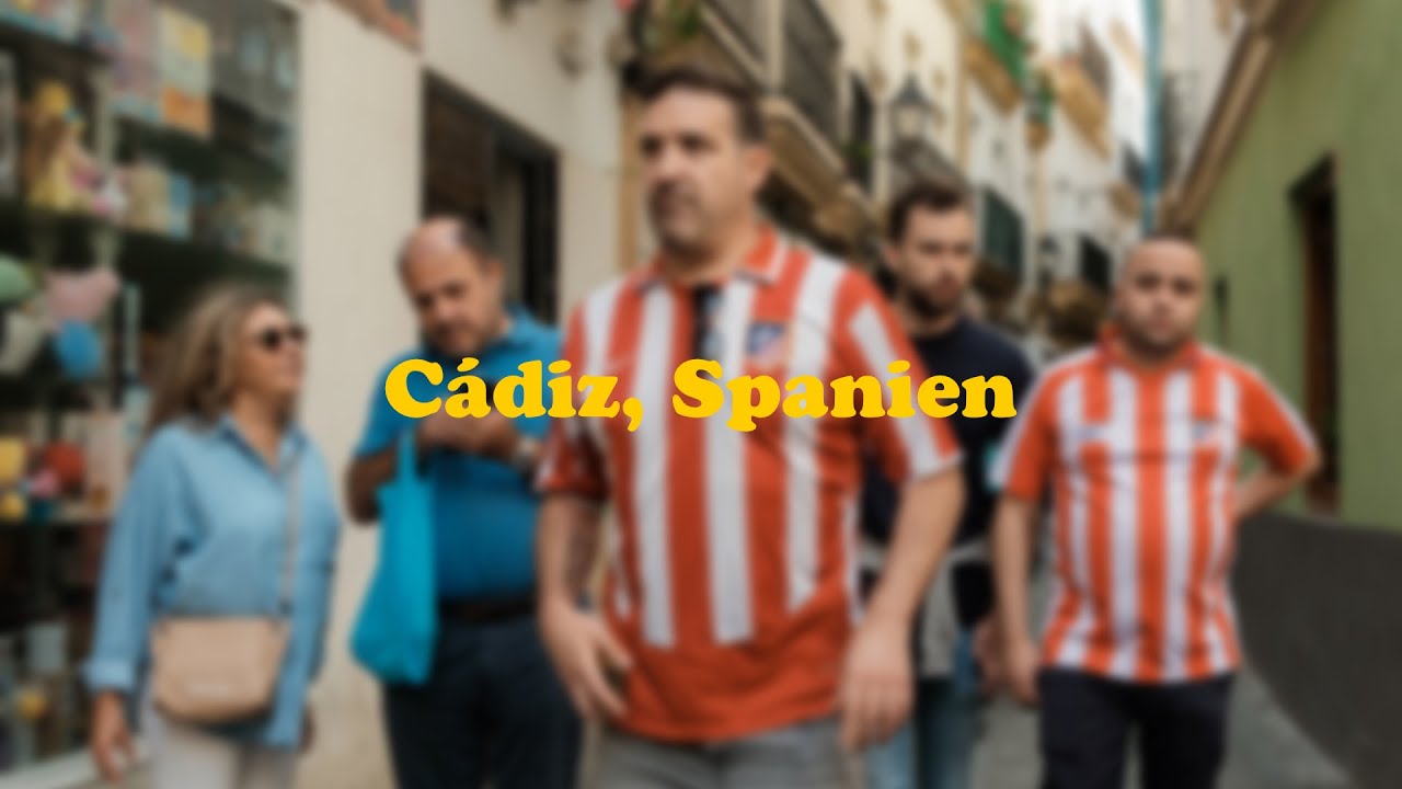 Silent Street Photography in Cádiz (Spain) | Fujifilm X-T4 + Fuji Fujinon XF 23mm F2