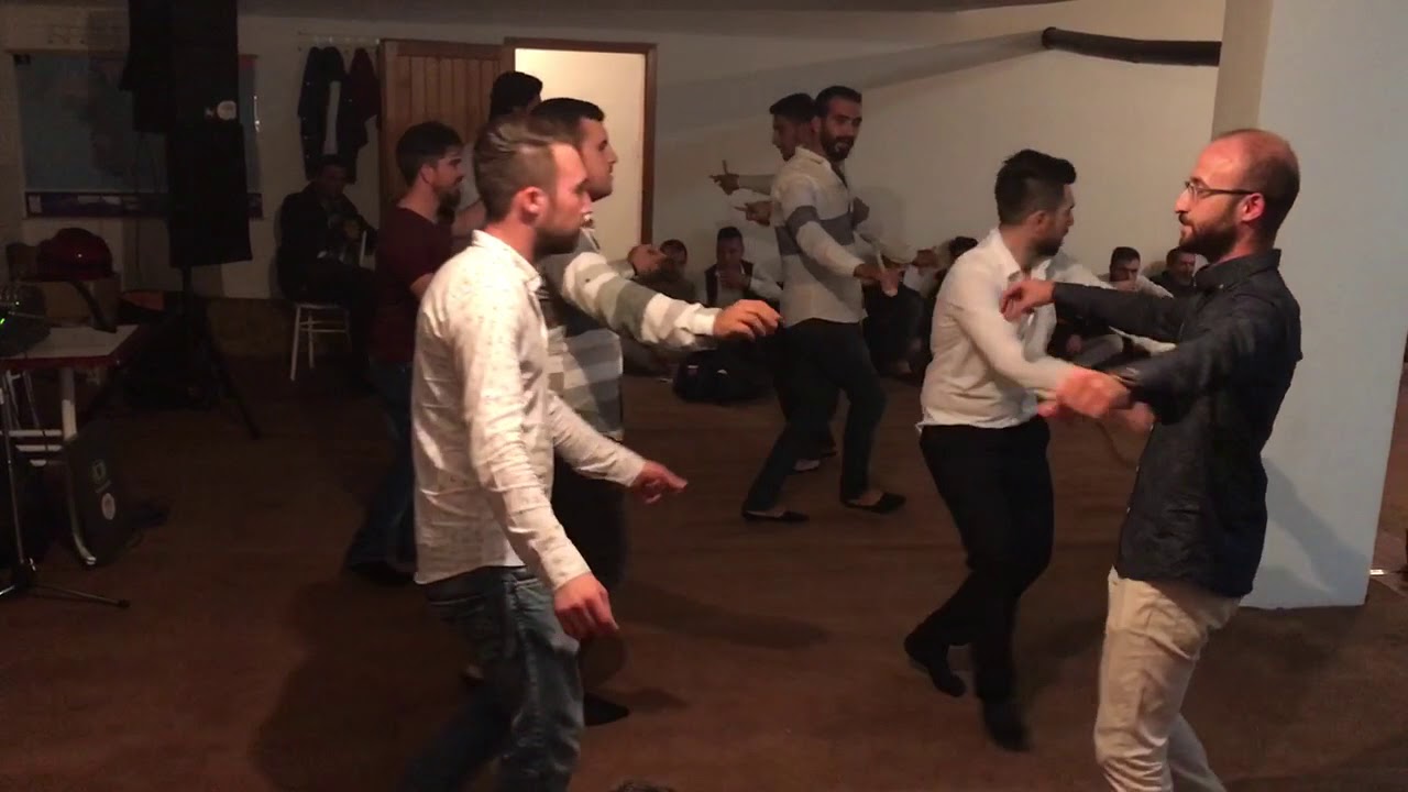 ÇAMLIDERE DAĞKUZÖREN KÖYÜ ALİ ATASOY’UN KÖY KONAĞINDA KINA GECESİNDEN (30.06.2018 M.Süleyman Bilgin)