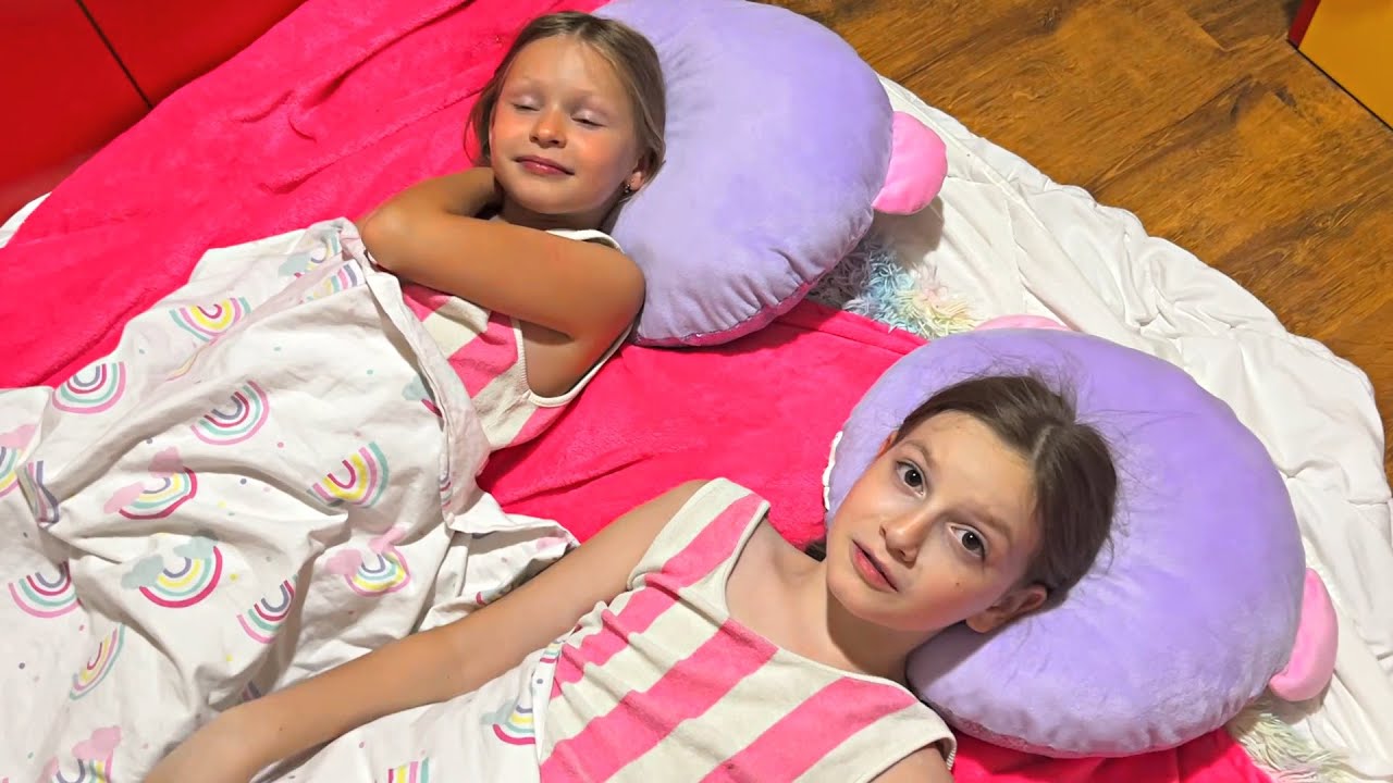 Am DORMIT TOȚI într-un PAT 🛏️ Vacanța cu VERIȘORII 🍹