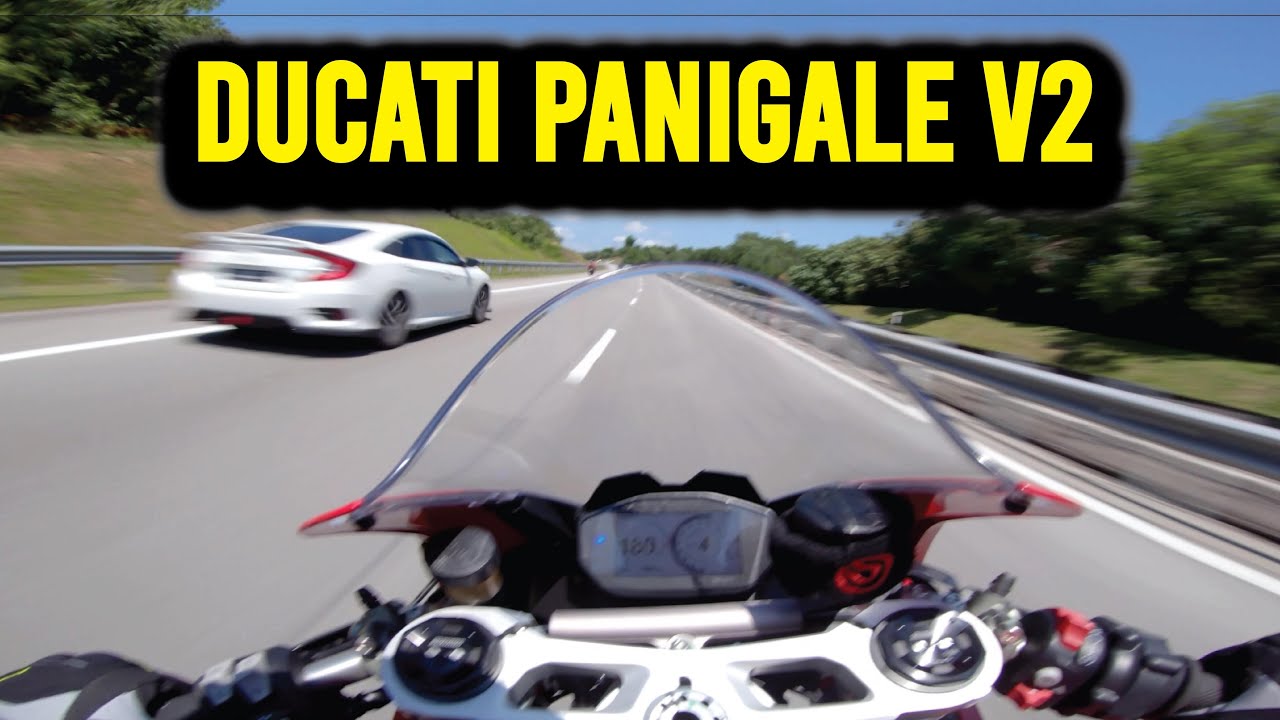 DUCATI PANIGALE V2 HIGHWAY CASUAL SPEEDING