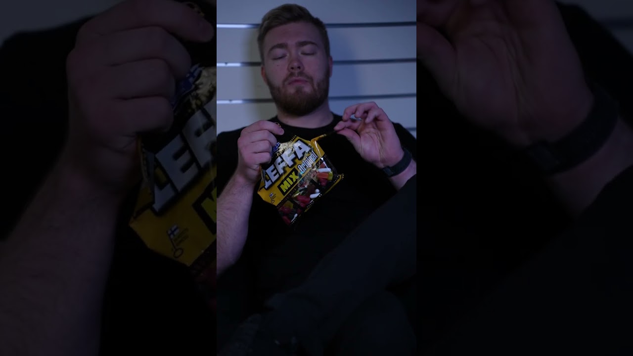 Saako leffaherkkuja aloittaa ennen kuin leffa on alkanut? 🍬