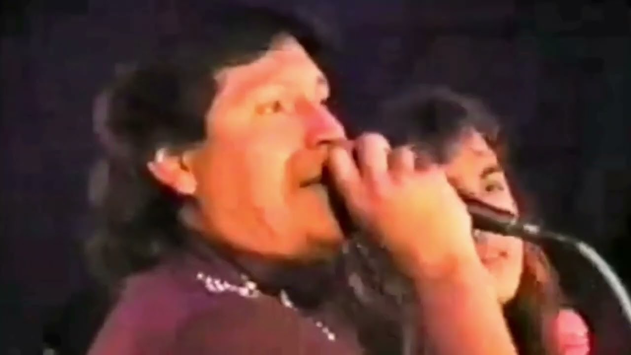 GRUPO GUINDA LARGA DISTANCIA CANTA CARLOS PALOMINO