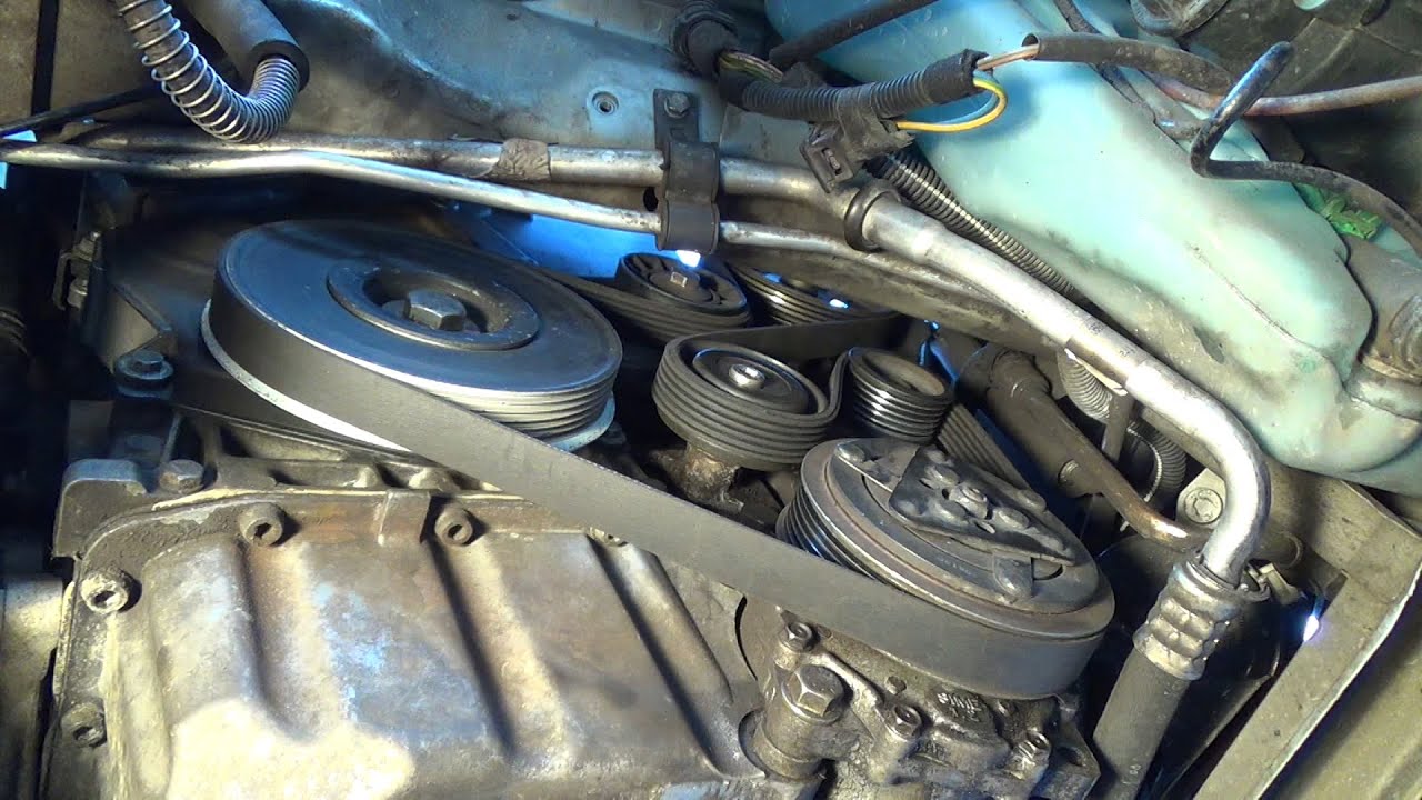 How to replace an auxiliary drive belt and a crankshaft pulley