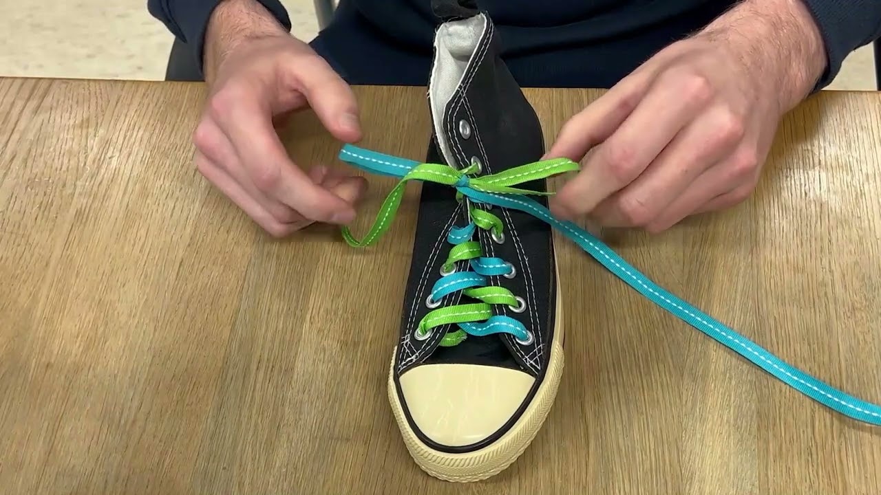 Tying Shoelaces    Teaching POTTS DCD ADL