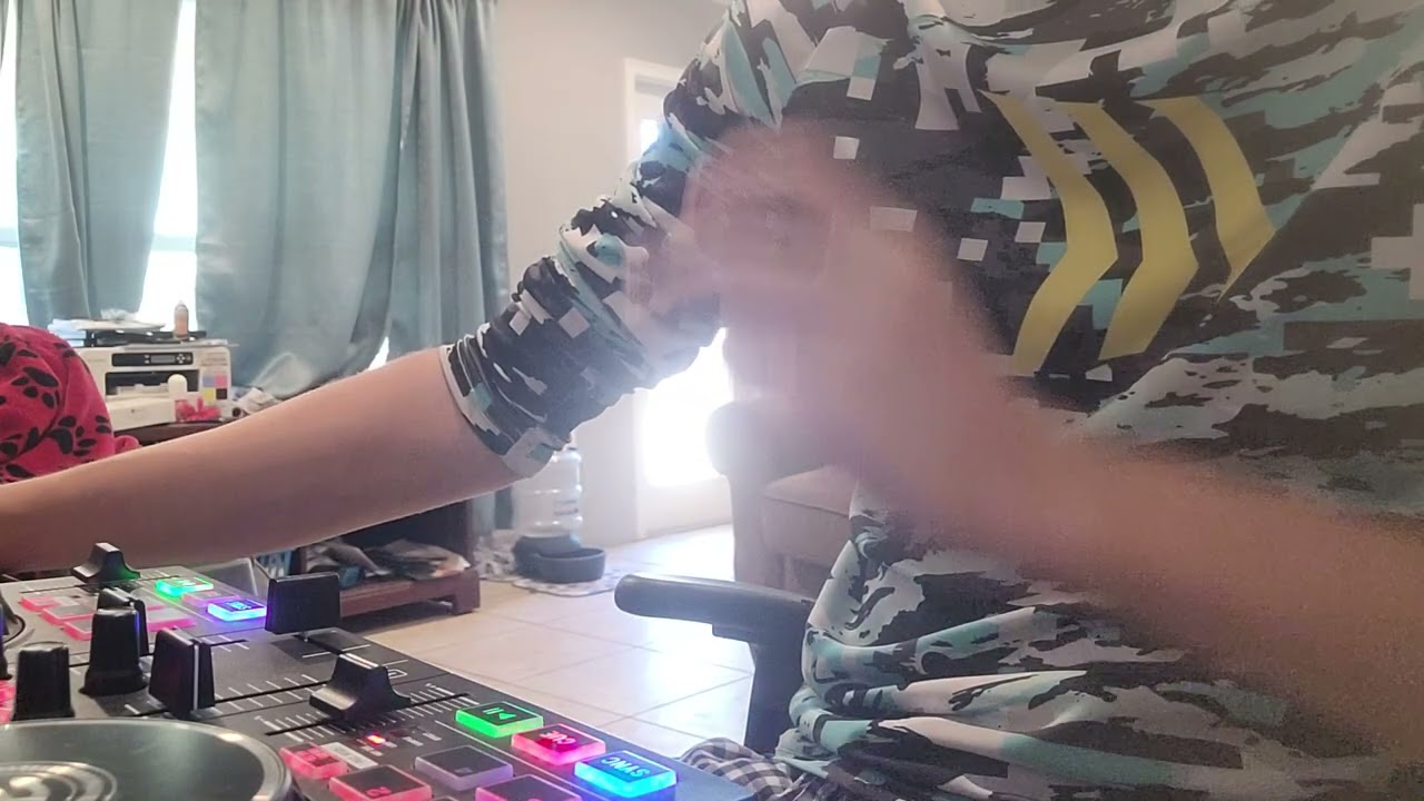 First time mixing full latin mix I don't own any music in this video