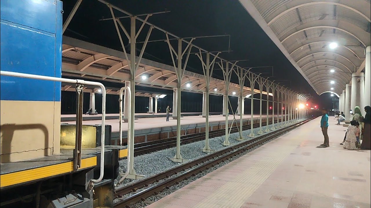 Probal Express Arrives at Cox's Bazar | Parjatok Express Prepares for Departure