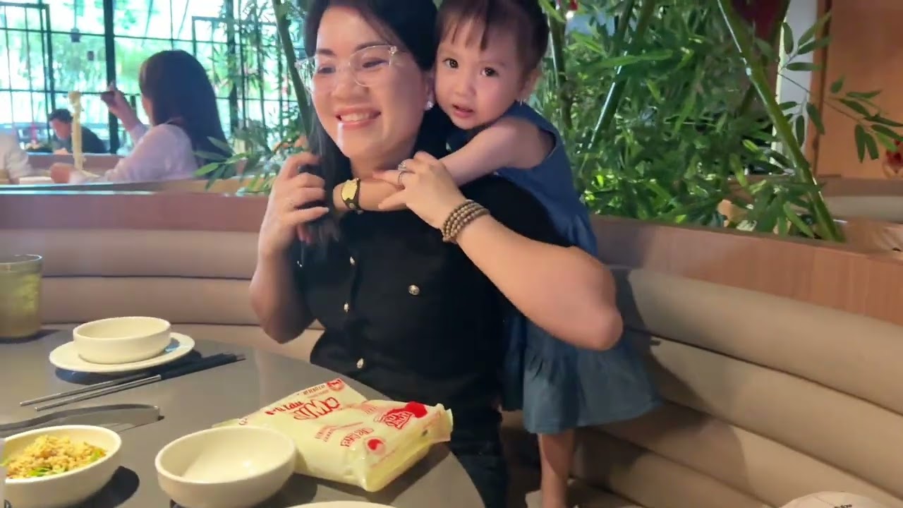 Hết Tết   VỀ LẠI SG DẪN CÁC CON ĐI ĂN LẨU MANWAH