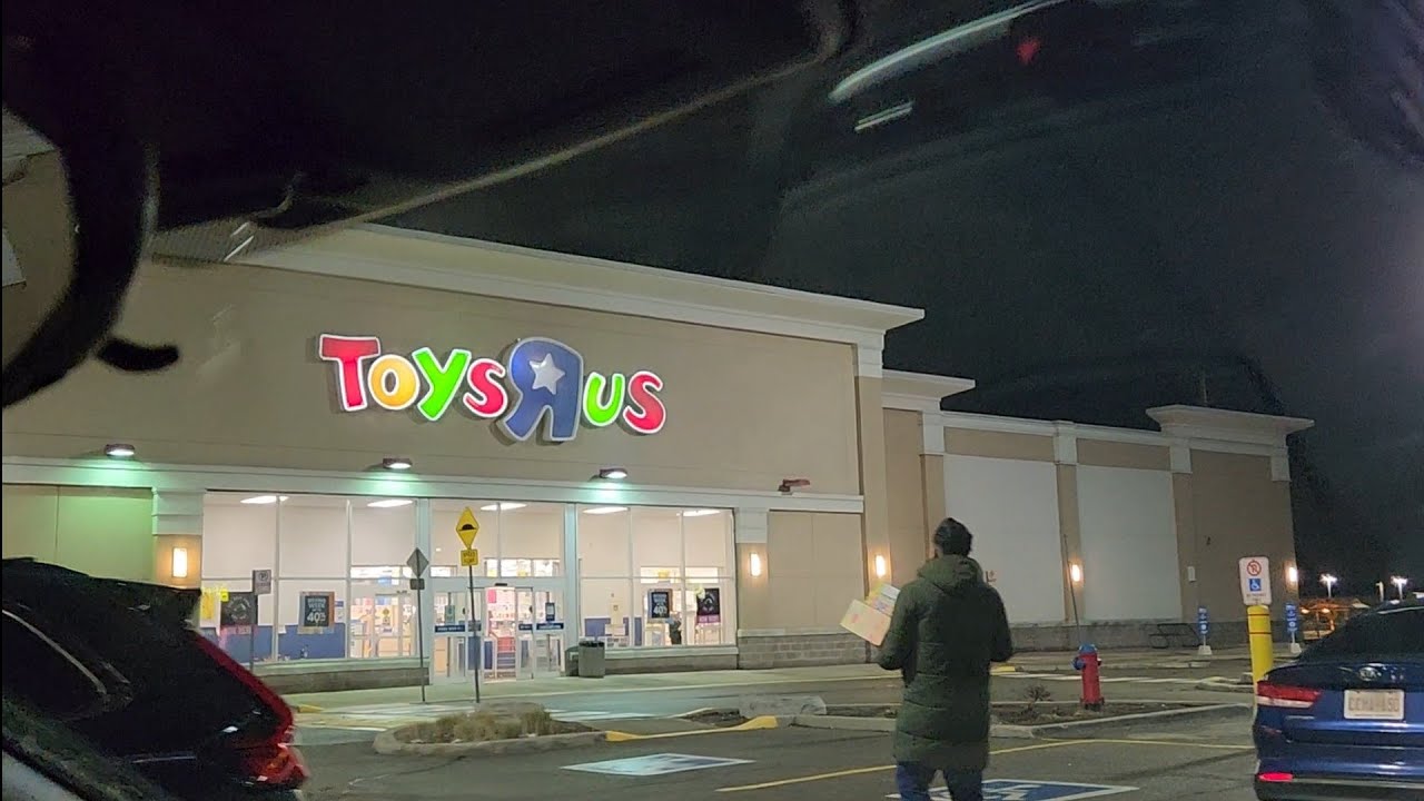 Toy Store For All Your Needs/ Toys R Us Canada. Argentia Road Mississauga