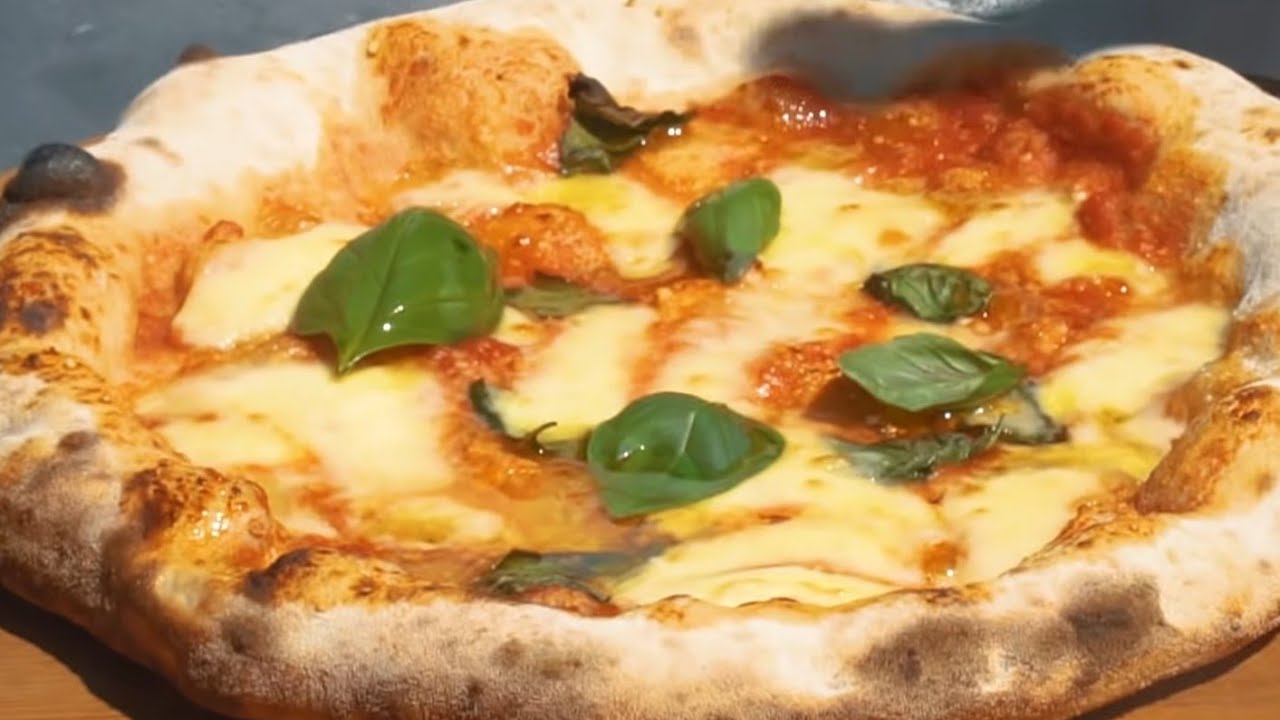 LA MEJOR PIZZA DEL MUNDO (Pablo Basilio y Marcos Di Cesare)