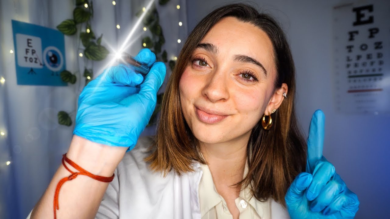POV: DOTTORESSA TI CONTROLLA LA VISTA in ASMR 🩺👀