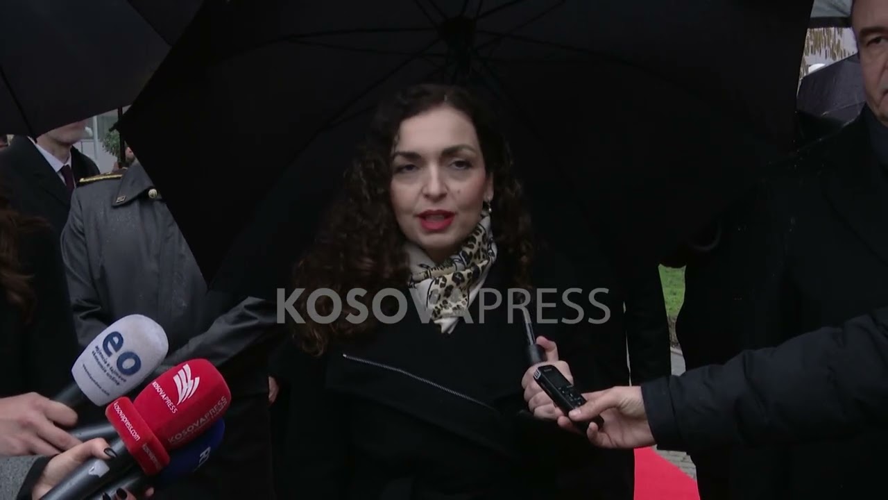 Ceremonia e ngritjes së flamurit shënon 18 vite shtet të Kosovës