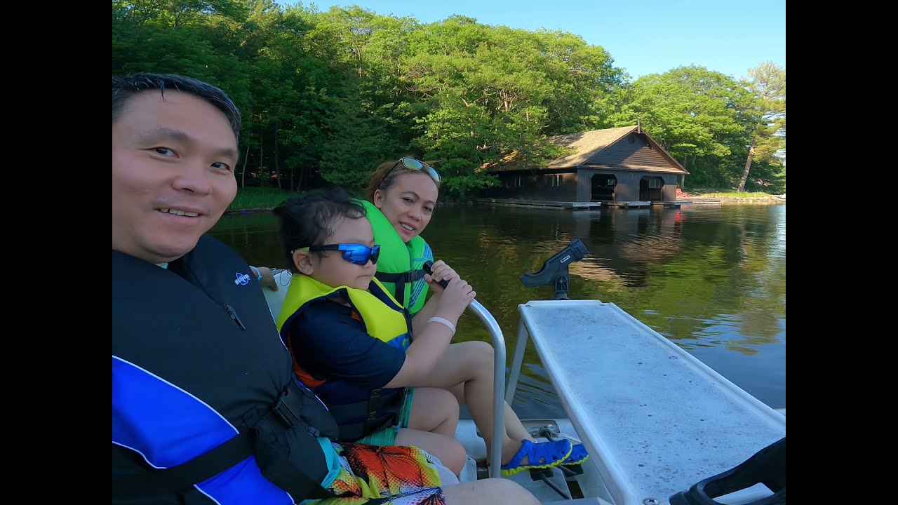 Is puddle boat safe? Madison and family went to try it. Let see how it goes.