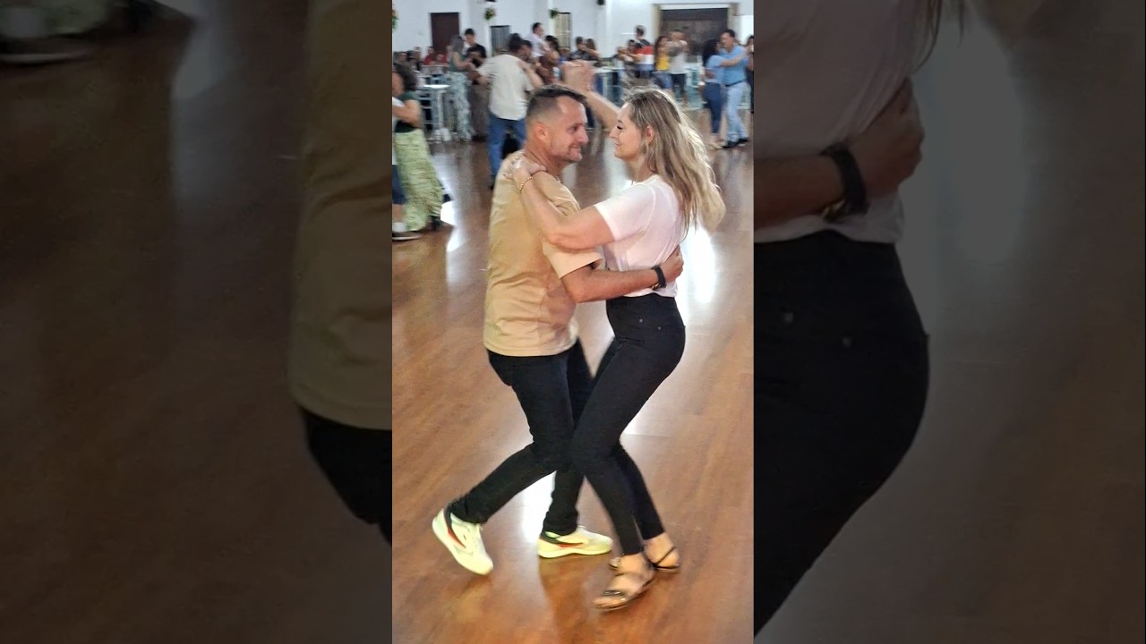 no Valdir Trentin clube do Vovô em Chopinzinho no Paraná.Brasil #shotrs #baile #dancarinos #dança.