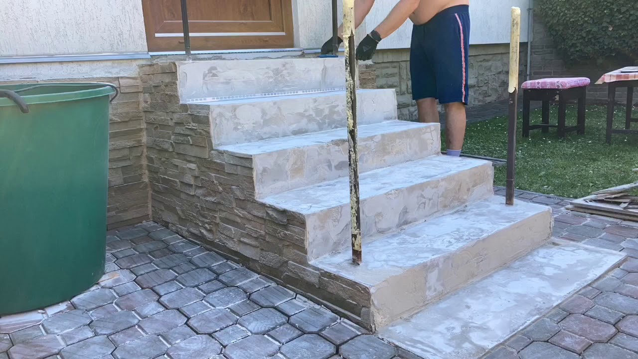 kamenný koberec schody Slaný
