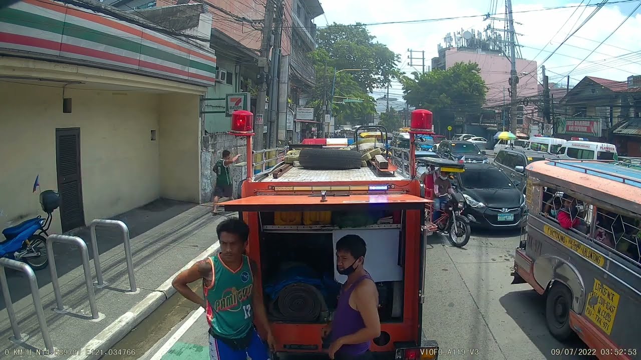 1st Alarm Fire response to Bonifacio St, Brgy. Hagdan Bato Libis, Mandaluyong City | July 9, 2022