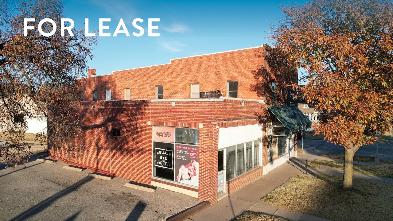 1402 W Douglas