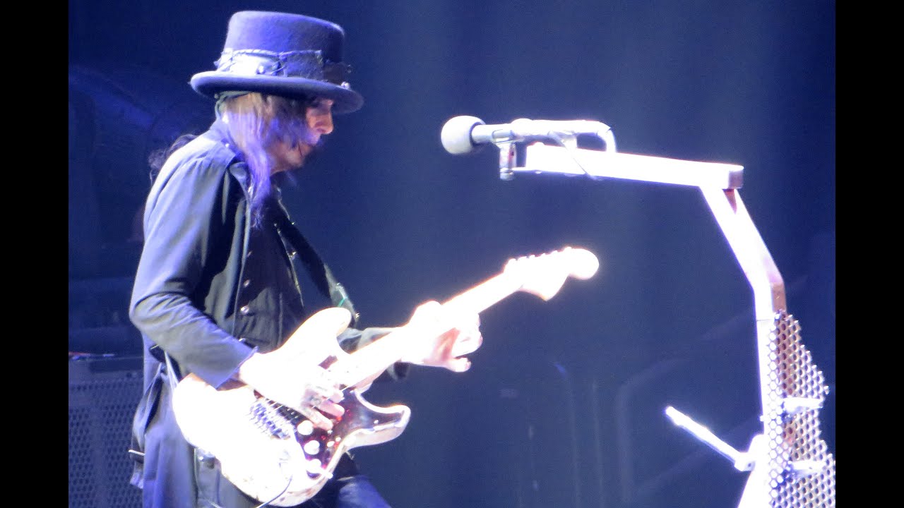 Motley Crue - Without You Live on The Final Tour 10/22/14 Greensboro NC