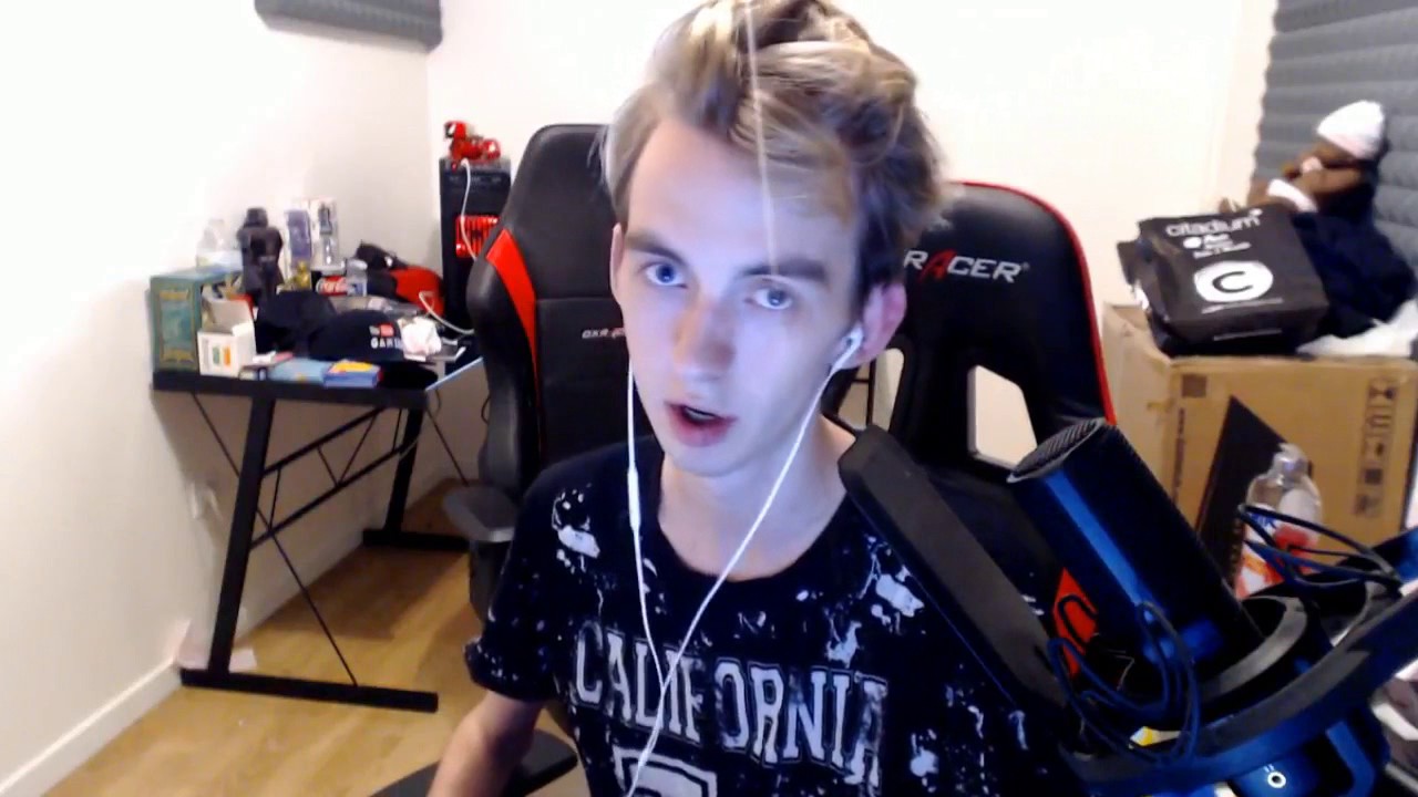 KENNY A QUITTER SA COPINE : DEMOTIVATION LA PLUS TOTAL