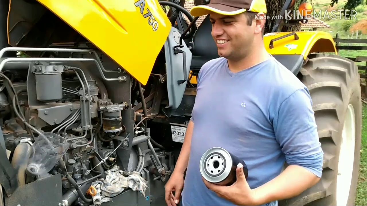 #Valtra Trocar o óleo do motor