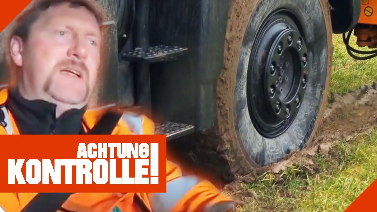 Im Matsch festgefahren! Säuberung des Grabens verzögert sich | Achtung Kontrolle | Kabel Eins