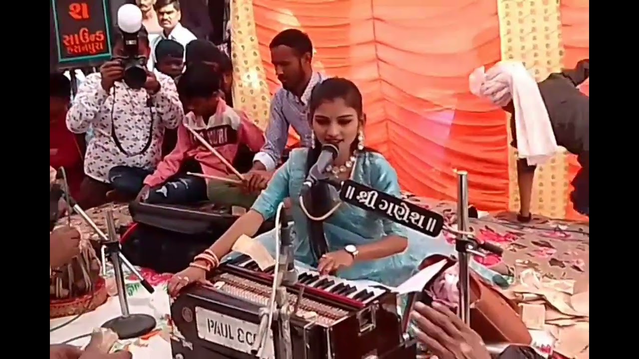 મકવાણા પરિવાર ની સાબ સિંગર નમ્રતા મકવાણાઆનંદપુર થી મીતલી  હાર્દિક મકવાણા લગ્ન ગીત