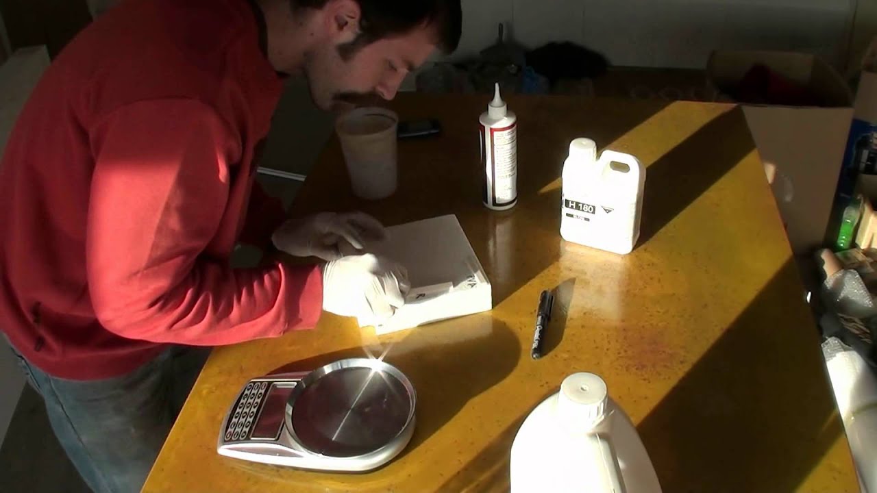 Expoxy resin vs PVA glue - Test on polystyrene