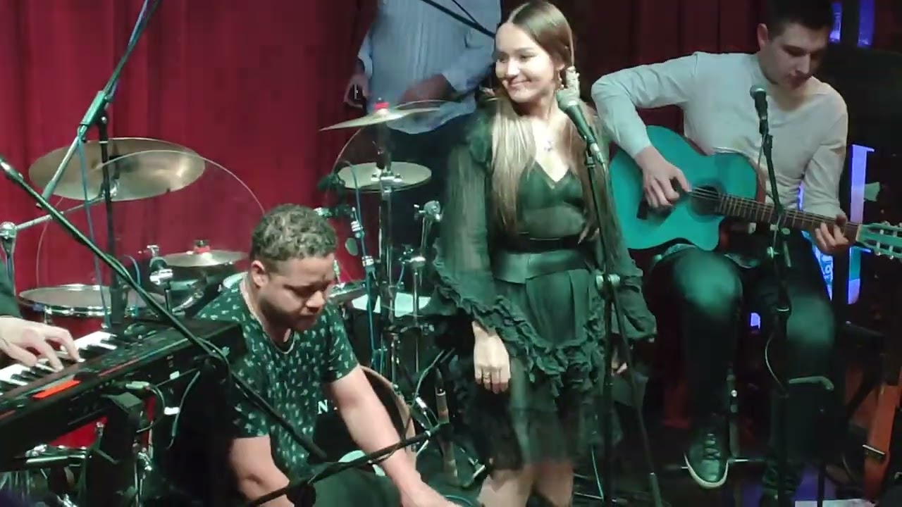 12. Таис Логвиненко - Что я могу?                   13. tAISh - Улыбка Луки