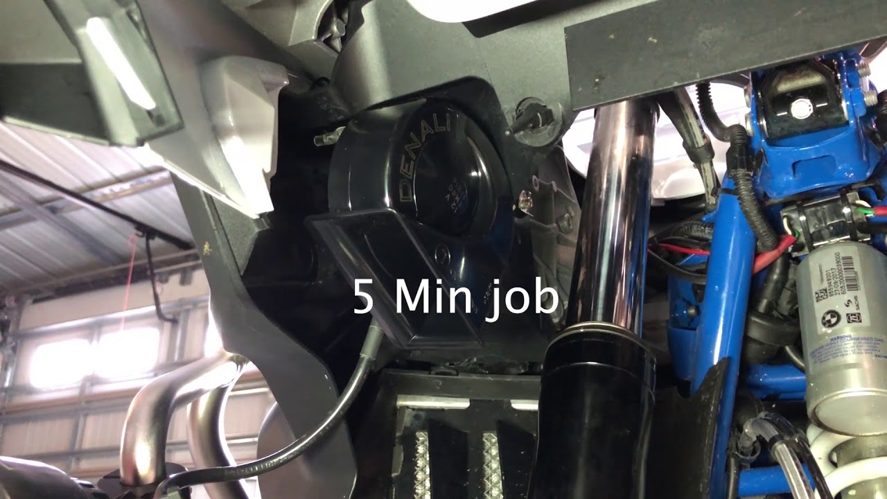 Denali SoundBomb Mini horn vs BMW R1200 GSA OEM Horn Test