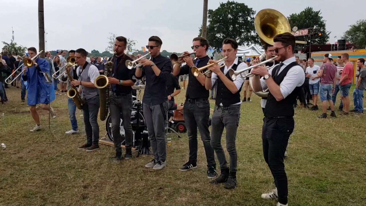 Broadway Brass Zwarte Cross 2017