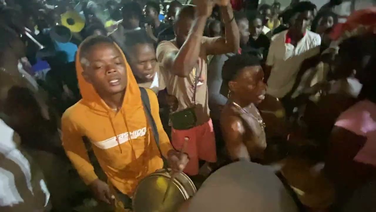 Woy Mpoko janm sezi konsa Tout moun ap fete Viktwa sa a #duet #gardening #automobile 
