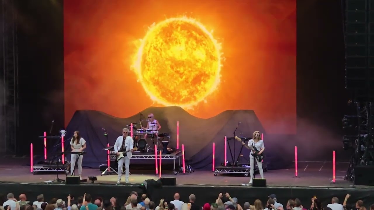 Thompson Twins, Hold Me Now, Scarborough Open Air Theatre. 28/06/2025